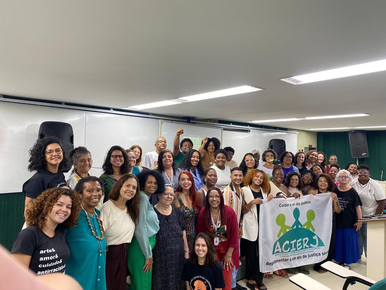 Membros da ACIERJ em atividade coletiva